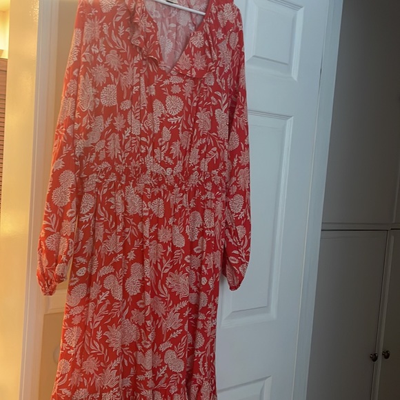 Dress - Picture 3 of 4